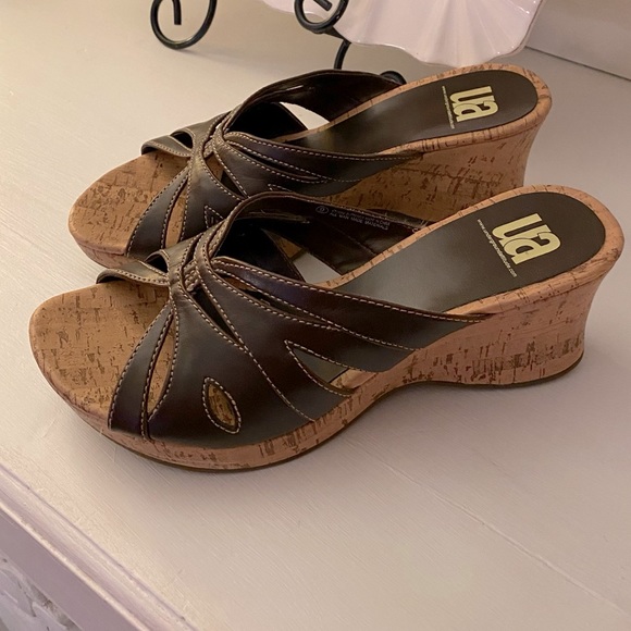 Undergound Attitude Sandals - Picture 8 of 9